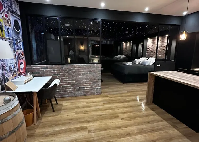 Loft Room38 Bed & Breakfast 3*